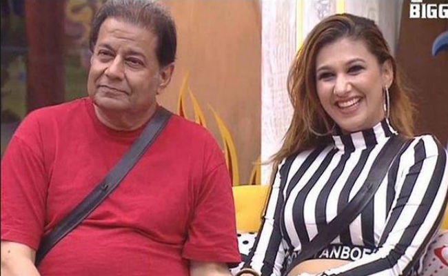 Bigg Boss 12 में लौटे अनूप जलोटा, जसलीन संग ”प्यार” पर हुर्इ तकरार