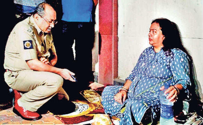 शोभन के आरोप पर बिफरीं पत्नी रत्ना, अदालत जाने की दी धमकी