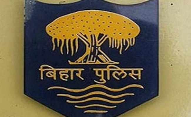 कार्यालय में बैठ शराब पीते इंस्पेक्टर का वीडियो हुआ था वायरल, SP ने किया निलंबित