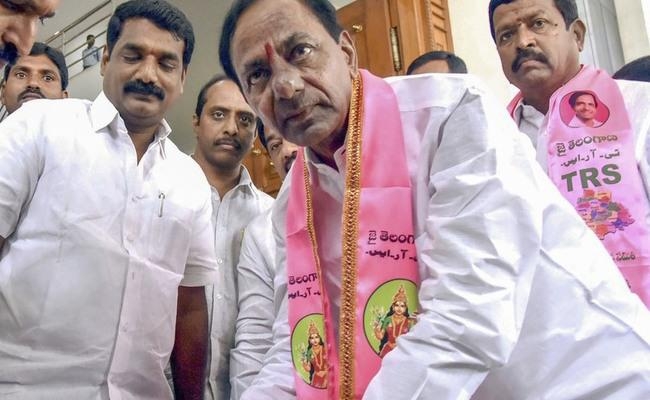 केसीआर लगातार दूसरी बार बनेंगे तेलंगाना के सीएम, गुरुवार को ले सकते हैं शपथ