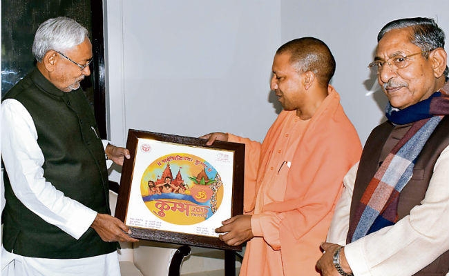 पटना : ईवीएम पर जो उंगलियां उठाते थे वे इस बार उसकी पूजा कर रहे हैं : योगी आदित्यनाथ