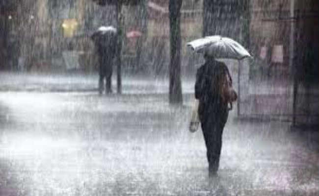 कोलकाता : बंगाल के कई जिलों में भारी बारिश की चेतावनी