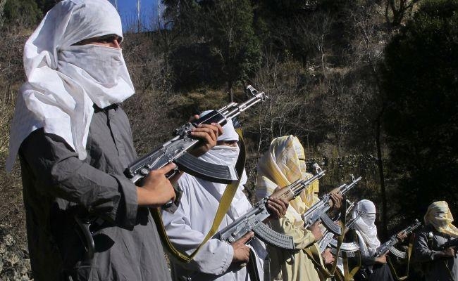 असंतुष्ट पाकिस्तानियों ने आतंकवादी समूहों के वित्तपोषण को रोकने का आह्वान किया