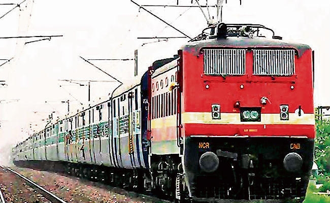 रांची : गैंगमैन और गेटमैन की तत्परता से दुर्घटनाग्रस्त होने से बची रांची-लोहरदगा ट्रेन