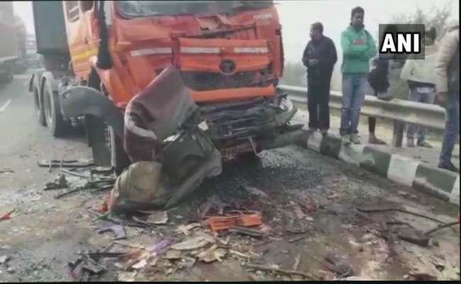 हरियाणा : कोहरे के कारण 50 गाड़ियां एक दूसरे से टकराई, सात की मौत