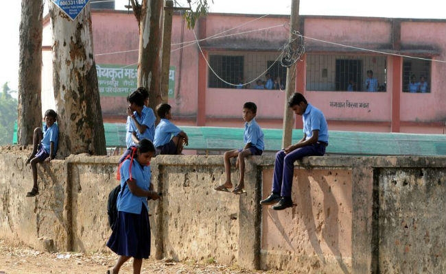 झारखंड : ….जानिए क्यों बंद हो जायेंगे हजारीबाग के 339 सरकारी स्कूल