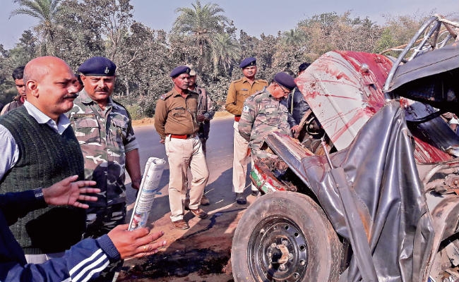 झारखंड : दुमका-भागलपुर मुख्य मार्ग पर सड़क हादसे में 8 की मौत, दो गंभीर, ये है मरनेवालों का डिटेल