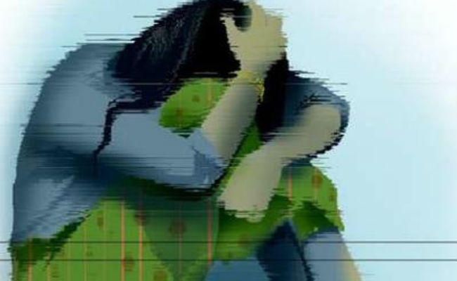 गुमला : नेवी के जवान ने धमकी देकर अवैध संबंध बनाया, पीड़िता पहुंची कोर्ट