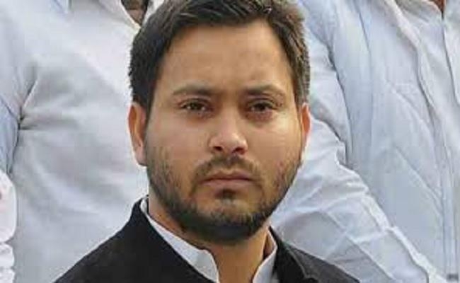 बिहार : ‘क्या विशेष राज्य को लेकर एनडीए से बाहर होगा जदयू’ : तेजस्वी प्रसाद