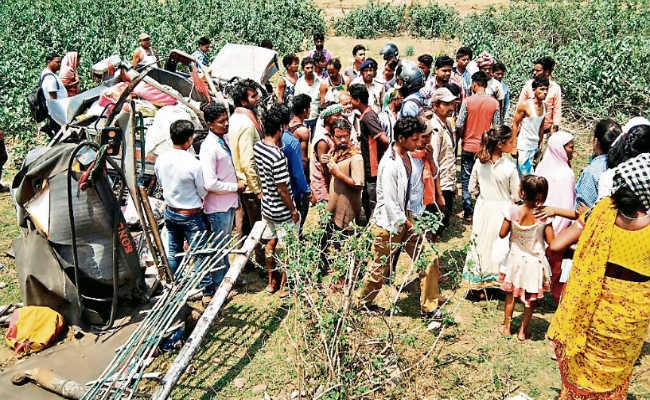 झारखंड : ट्रक व जीप भिड़े, चुटिया की मां व दो बेटी की मौत, भुरकुंडा से जा रहे थे ठाकुरगांव