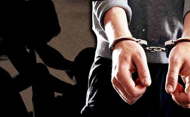 चाईबासा : रेल पुलिसकर्मी की पत्नी से गैंगरेप में 1 गिरफ्तार, हाजत में फांसी लगाने का प्रयास