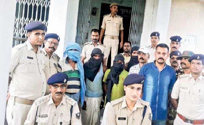 खुलासा : गांववालों पर लगातार केस करने से खफा 16 लोगों ने मिल कर की थी दो बहनों की हत्या