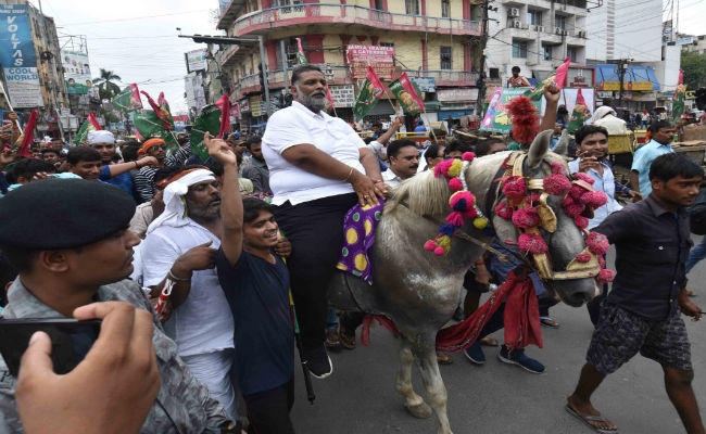 विशेष दर्जे की मांग को लेकर जाप का बिहार बंद, यातायात बाधित