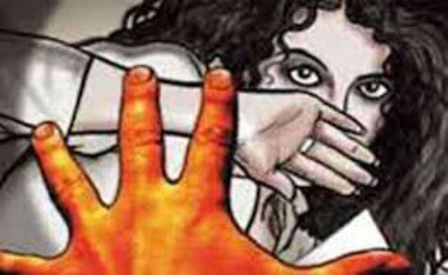 नौकरी का प्रलोभन देकर युवती से किया दुष्कर्म, पुलिस ने बताया प्रेम प्रसंग
