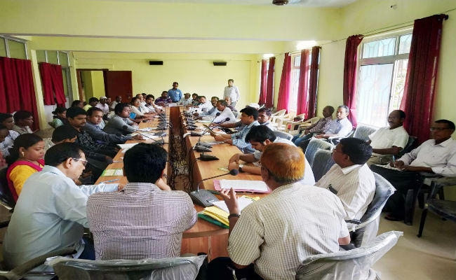 सिमडेगा में प्रधानमंत्री फसल बीमा योजना को लेकर कार्यशाला का आयोजन