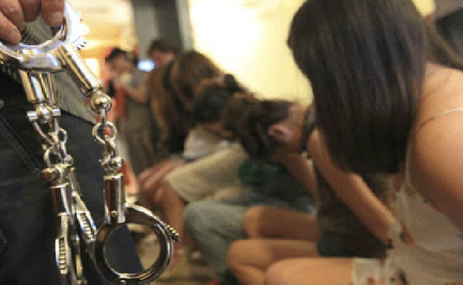 देह व्यापार : कोन्ननगर पालिका संचालित गेस्ट हाउस से 12 गिरफ्तार