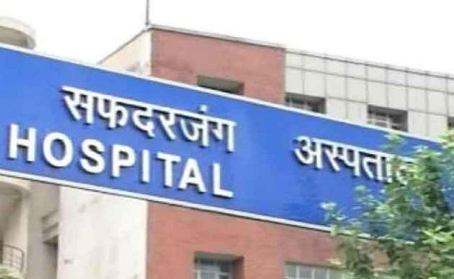 सफदरजंग अस्पताल में अब 12 घंटे तक चलेगा OPD, रेजिडेंट डॉक्टरों में मचा हड़कंप