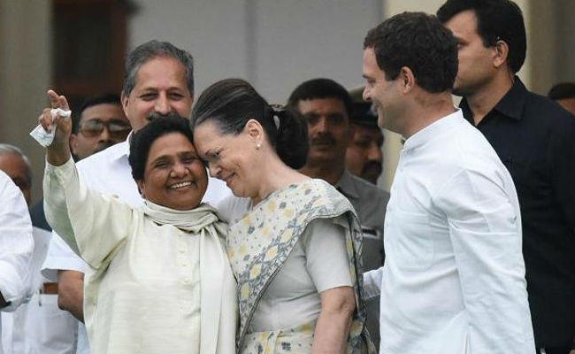 सोनिया को ‘विदेश मां’ कहकर राहुल पर बसपा नेता ने किया हमला, भाजपा ने कुछ यूं ली चुटकी