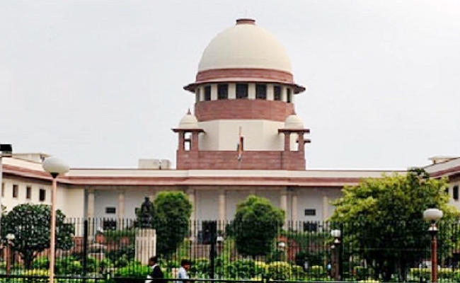 सरकार ने चीफ जस्टिस पर कॉलेजियम के सुझाव को खारिज किया