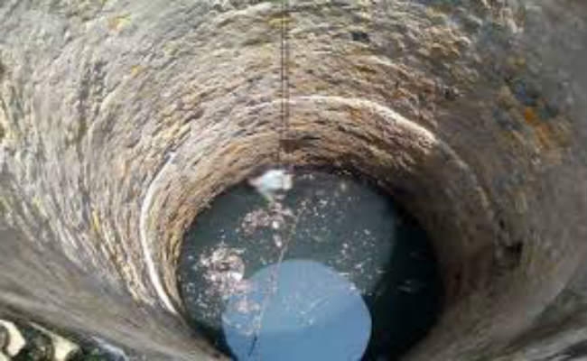 युवती की हत्या, शव कुएं से बरामद