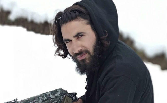 J&K : शहीद औरंगजेब की मौत का बदला लेने सऊदी अरब से कश्मीर पहुंचे पचास दोस्त