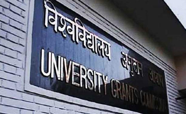 चोरी के Literature पर PhD कराया, तो नौकरी से हाथ धो देंगे Professor साहेब और Student…