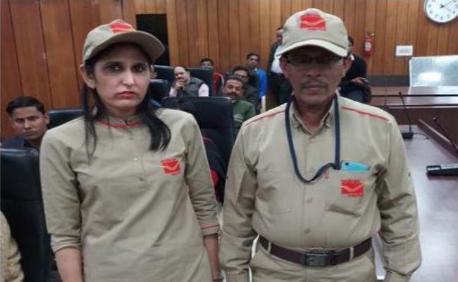 डाकिया बाबू को अब पोस्टमैन नहीं, पोस्टपर्सन कहिए जनाब!