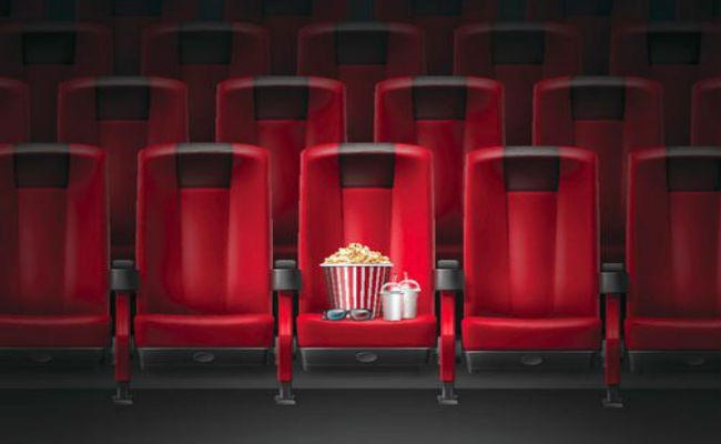 Rs 5 का PopCorn Rs 250 में क्यों? मल्टीप्लेक्सों की मनमानी पर कोर्ट ने सरकार से पूछा यह सवाल