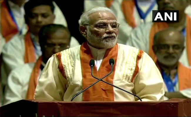 आईआईटी बंबई के छात्र हीरा हैं, इन्होंने देश को नयी दिशा दी : नरेंद्र मोदी