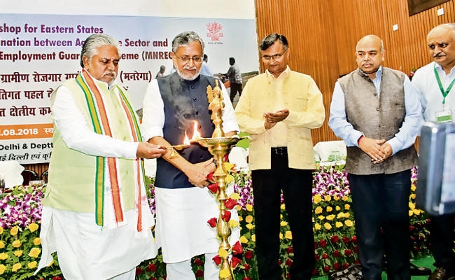 फुलवारीशरीफ : मनरेगा को कृषि से जोड़ने पर किसानों को होगा फायदा