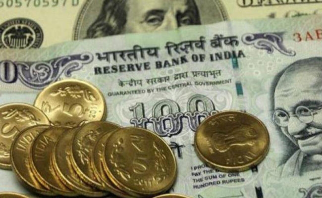 रुपये में 43 पैसे की गिरावट, जानें आम आदमी पर क्या होगा असर