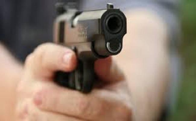 कोलकाता : शिवपुर में दो गुटों के बीच झड़प, गोलीबारी