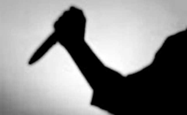 जमीन विवाद में देवर ने भाभी को मार डाला, भतीजे पर धारदार हथियार से हमला