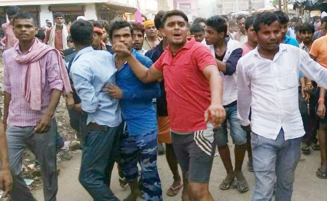 आरा में महिला को निर्वस्त्र घुमाने का मामला : राष्ट्रीय महिला आयोग ने कार्रवाई का ब्यौरा मांगा