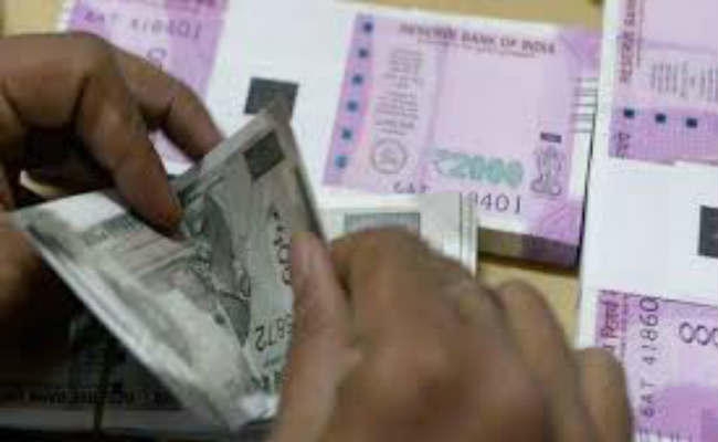 900 करोड़ बकाया से बिजली विभाग संकट में
