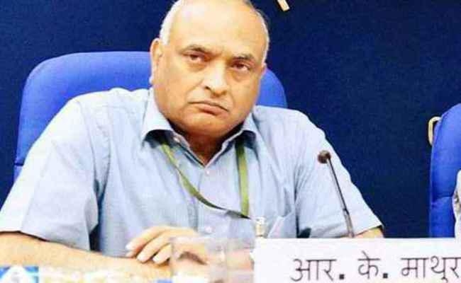 सीआईसी का निर्देश – सार्वजनिक करें PM मोदी के साथ विदेश जानेवालों के नाम