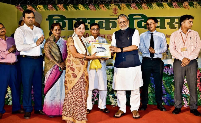 पटना : निजी स्कूलों की फीस पर नियंत्रण को बनेगा कानून : सुशील मोदी