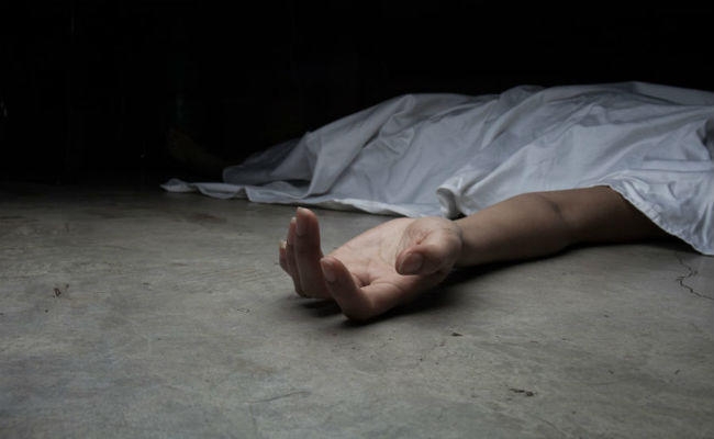 लातेहार : दबंगों ने दो दिनों तक नहीं करने दिया महिला का अंतिम संस्कार