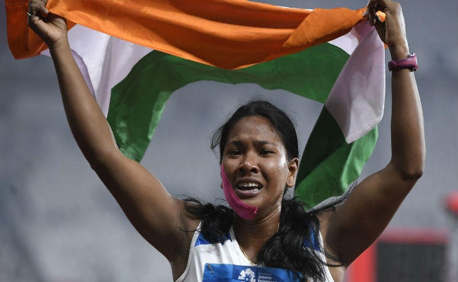 स्वर्ण पदकधारी स्वप्ना के होंगे कई परीक्षण, करानी पड़ सकती है सर्जरी : कोच