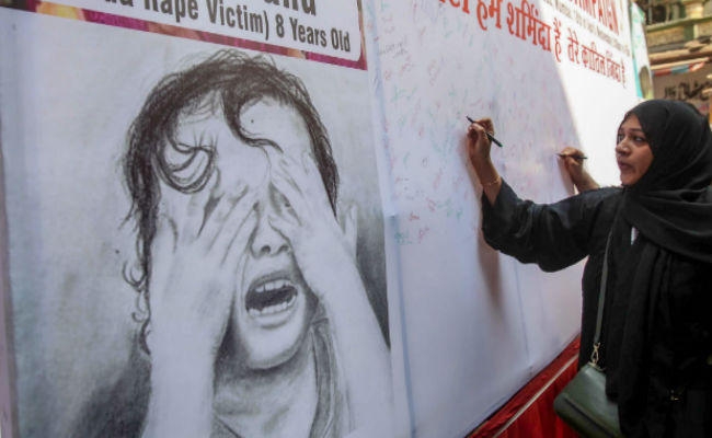 कठुआ बलात्कार : डाक्टरों ने कहा, पीड़िता का हुआ था यौन उत्पीड़न, दम घुटने से हुई मौत