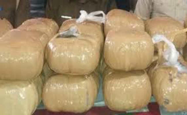 28 किलो गांजे व देशी शराब के साथ चार लोग गिरफ्तार, उत्पाद विभाग की टीम ने तलाशी के दौरान की कार्रवाई