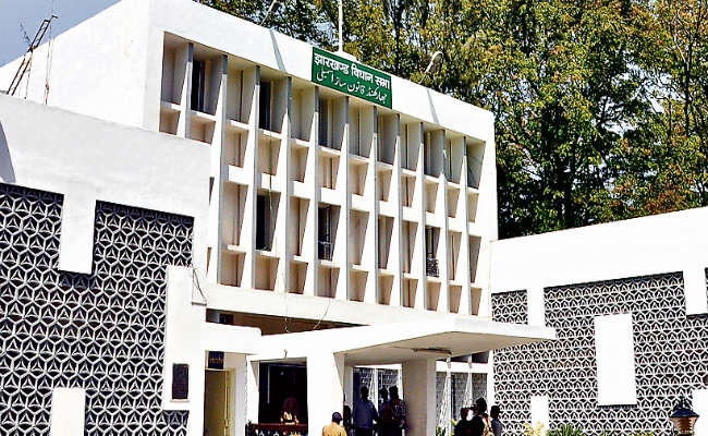झारखंड विधानसभा : 150 से अधिक सहायकों की हुई थी नियुक्ति, नियम बदला, प्रमोशन में भी मनमानी