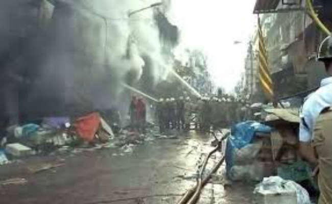 आग से कोलकाता का बागड़ी बाजार तबाह, करोड़ों की संपत्ति जलकर हुई राख