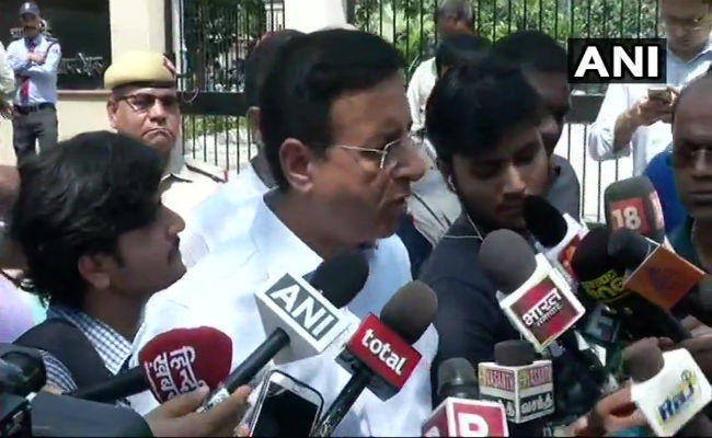 बोली कांग्रेस- तीन तलाक मोदी सरकार के लिए ‘राजनीतिक फुटबाल”