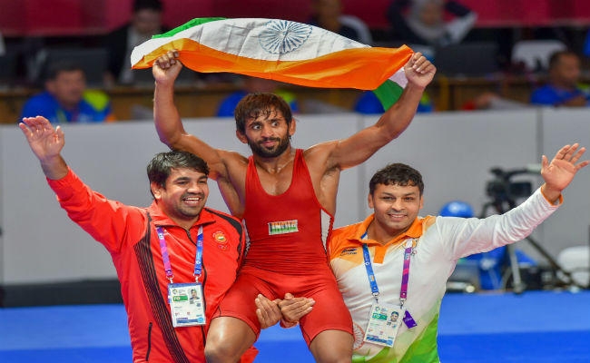 खेल रत्न न मिलने से खफा बजरंग पूनिया ने अदालत जाने की धमकी दी, खेल मंत्री से मिलेंगे