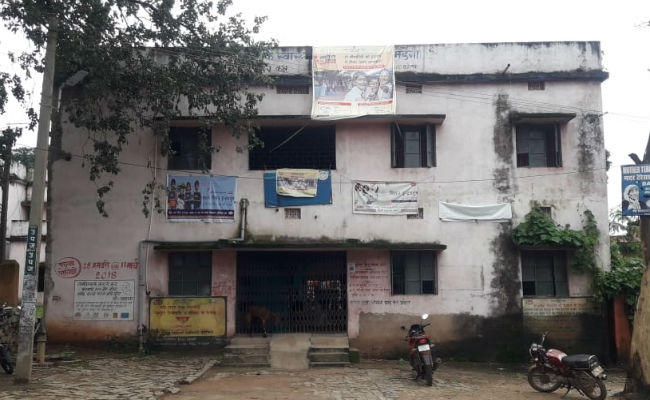 कोलेबिरा में छह माह से सामुदायिक स्वास्थ्य केंद्र से गायब हैं दो चिकित्सक