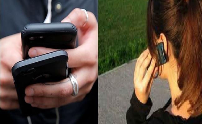युवती का मोबाइल छीन बहन और सहेलियों को फोन कर रोज करता था परेशान, जब…