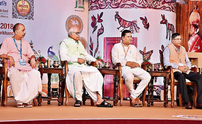 लोकमंथन : प्रश्नों को प्रोत्साहित करने की आजादी केवल भारतीय सभ्यता में ही है : हृदय नारायण दीक्षित