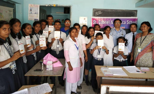 संत गैब्रिएल एण्ड मोनिका स्कूल में रूबेला टीकाकरण