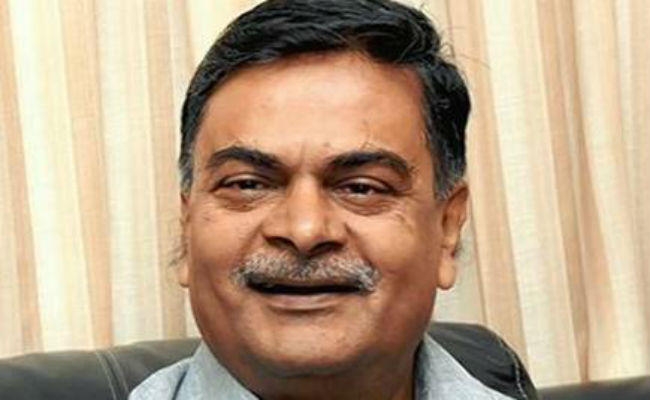 पावर मिनिस्टर आरके सिंह ने कहा, सड़कों पर लगायी गयी एक करोड़ LED लाइट, सालाना होगी 6.71 अरब यूनिट बिजली की बचत